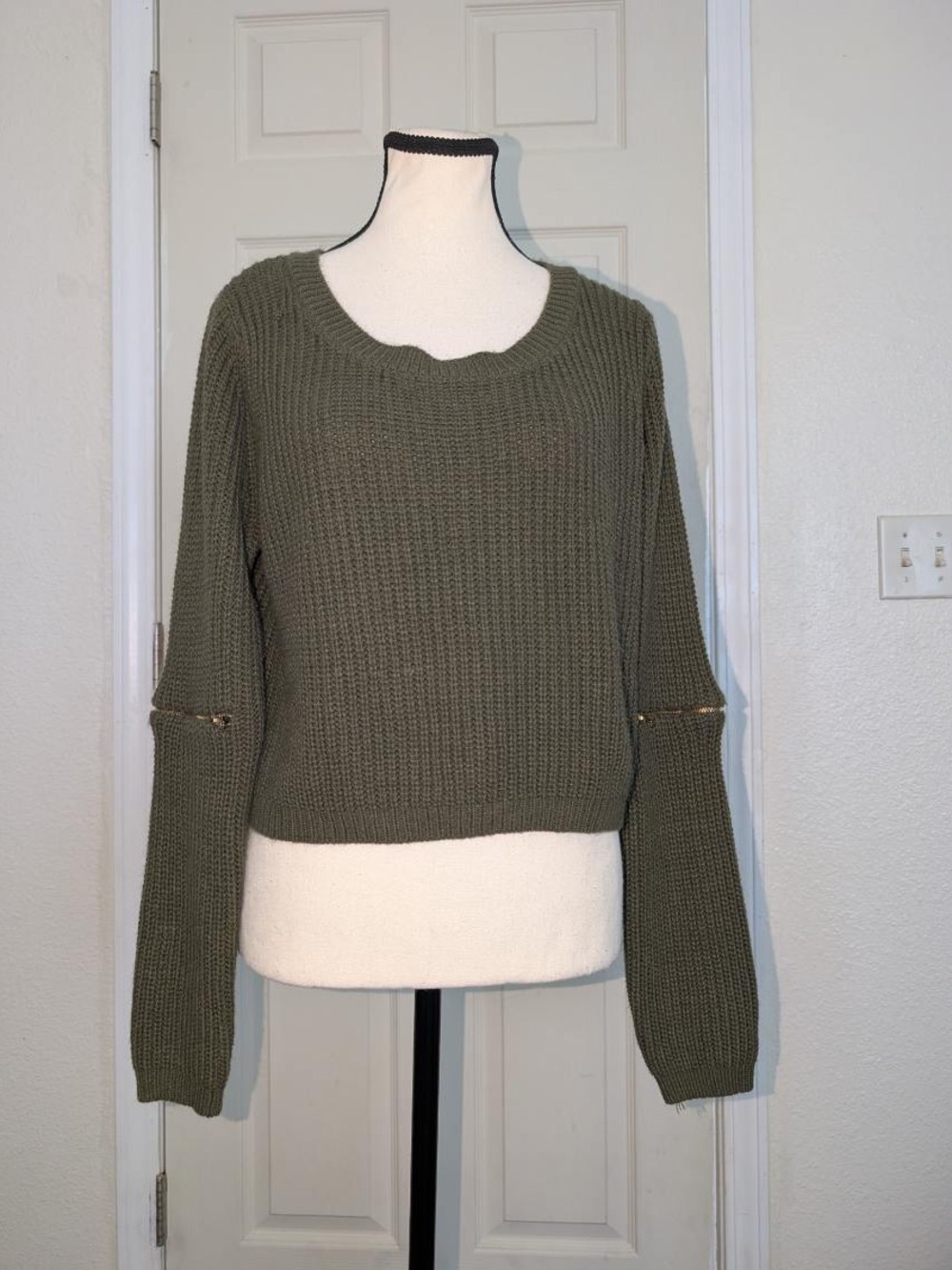 Charlotte Russe Olive Green Waffle Knit Crewneck Sweater